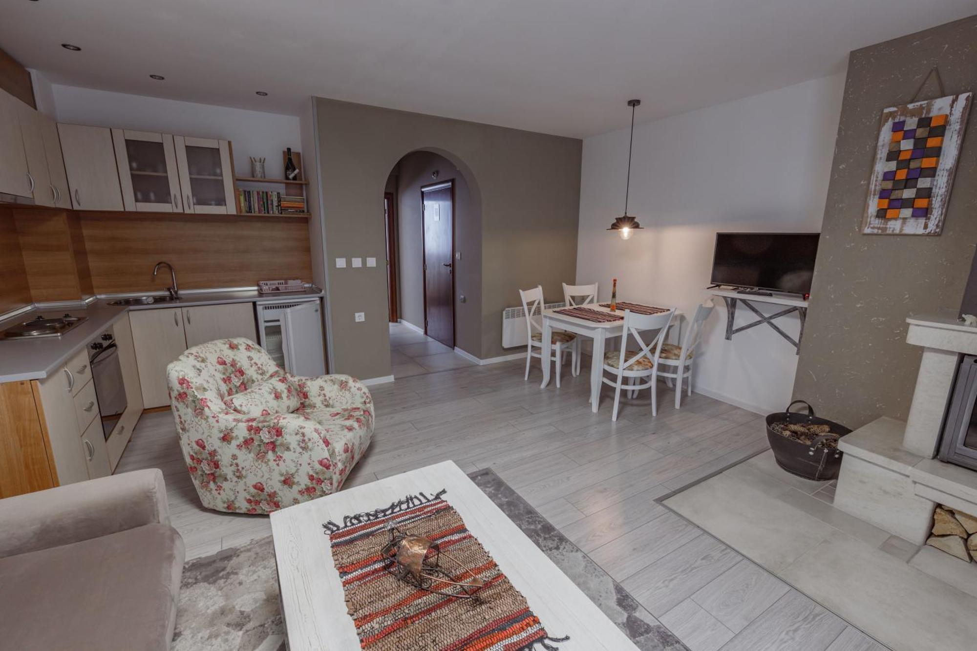 Monastery 2 Aparthotel パンポロボ エクステリア 写真