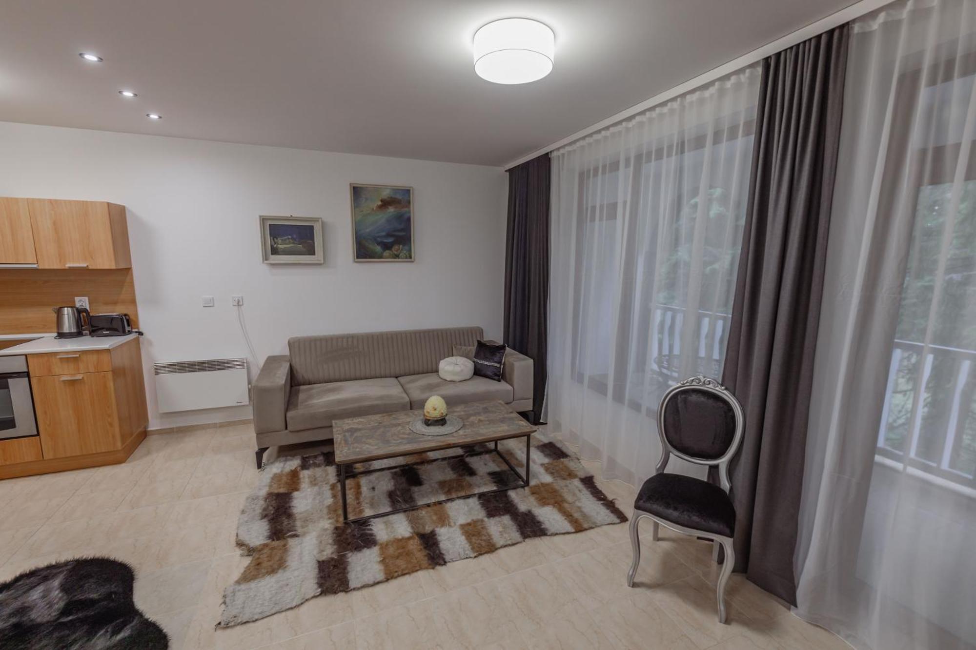 Monastery 2 Aparthotel パンポロボ エクステリア 写真