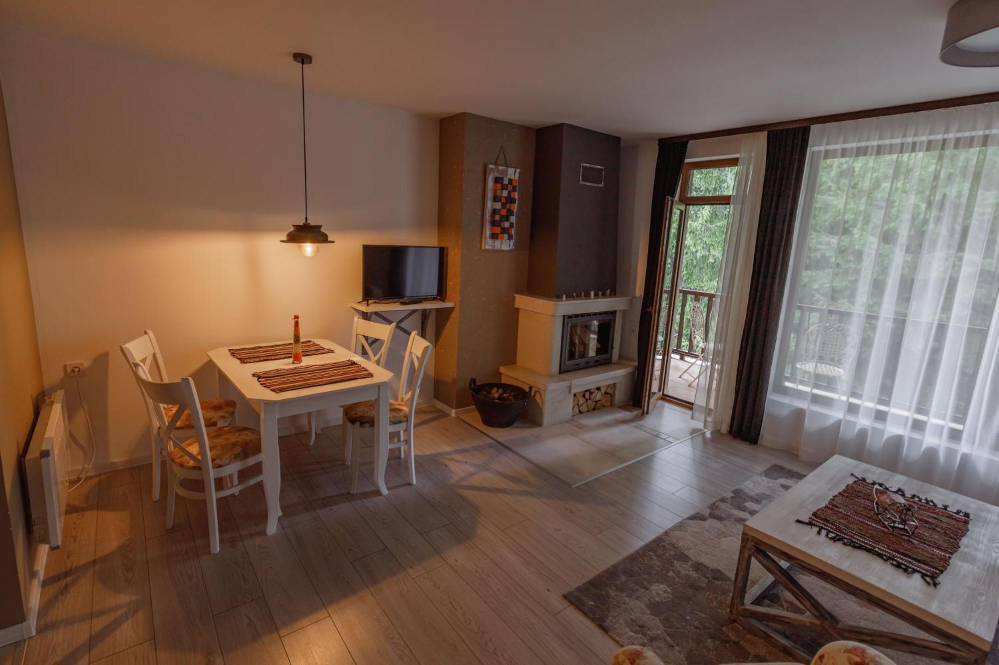Monastery 2 Aparthotel パンポロボ エクステリア 写真