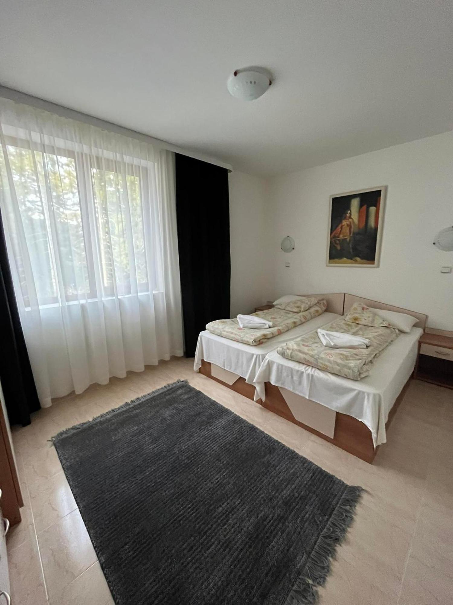 Monastery 2 Aparthotel パンポロボ エクステリア 写真