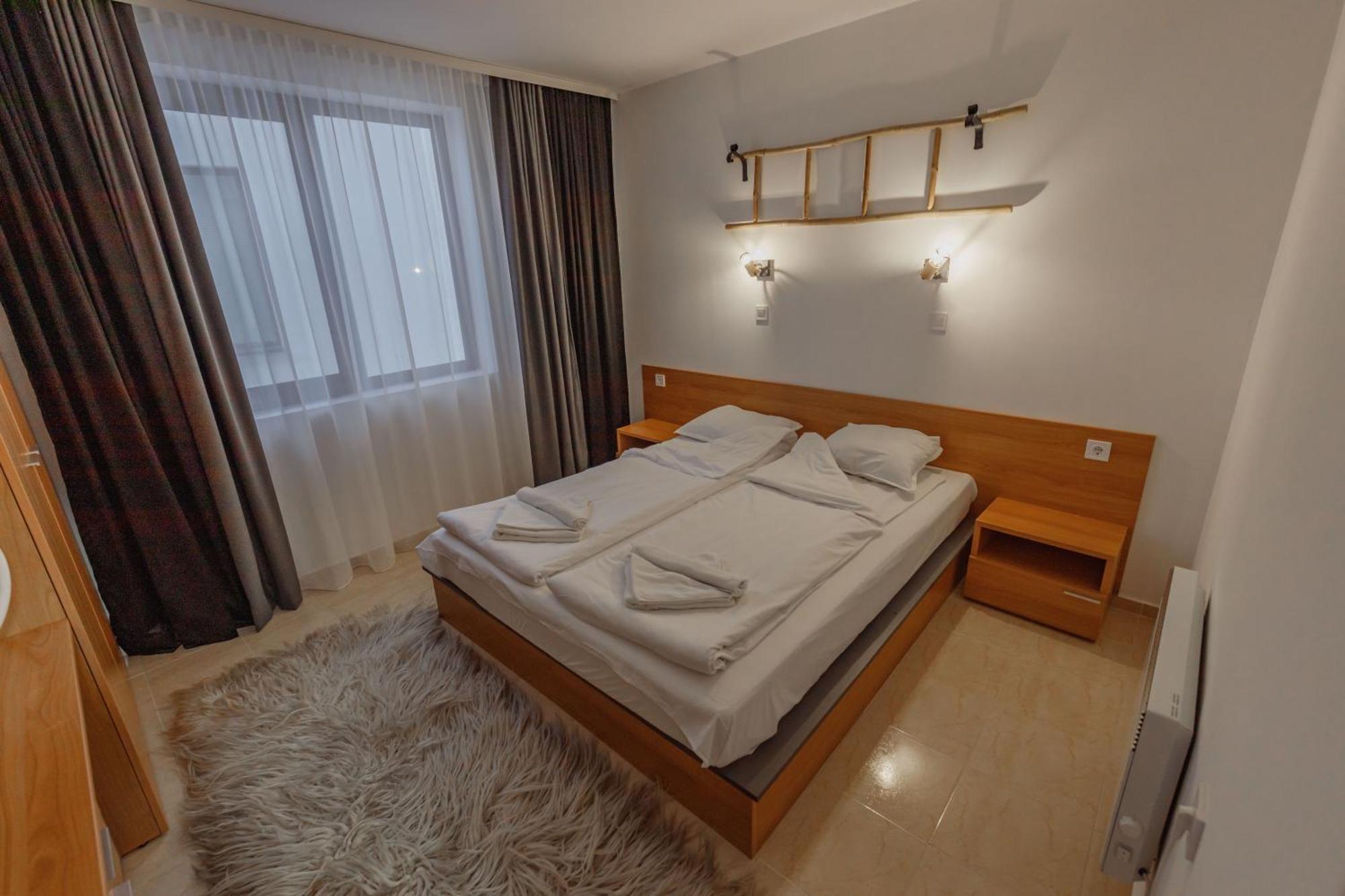 Monastery 2 Aparthotel パンポロボ エクステリア 写真
